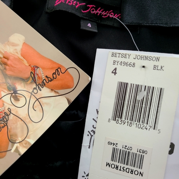 BETSEY JOHNSON...STUNNING GORGEOUS DRESS - Picture 7 of 8